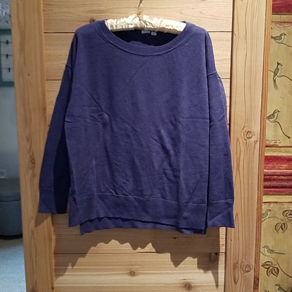 Gap crew neck sweater